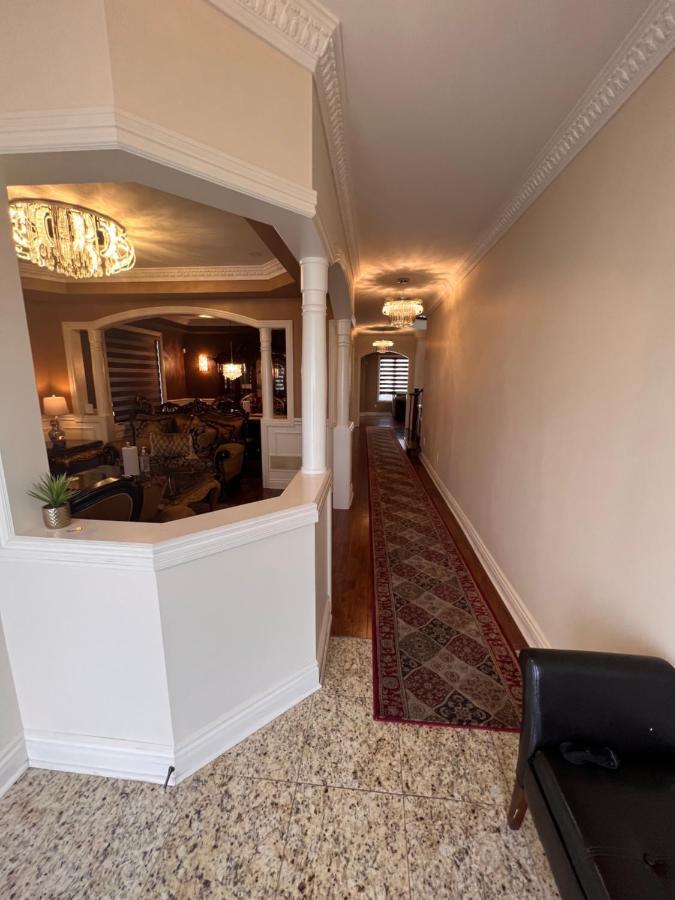 Spacious Detached In Brampton Esterno foto